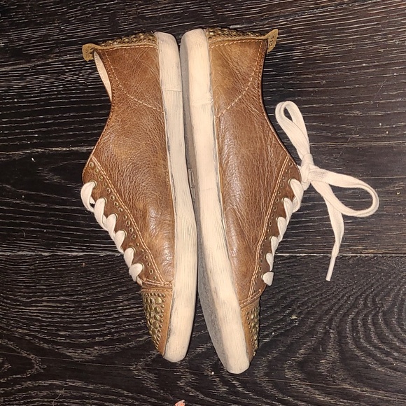 FRYE (Size 8) Leather w Brass Studs Sneakers - Picture 4 of 10